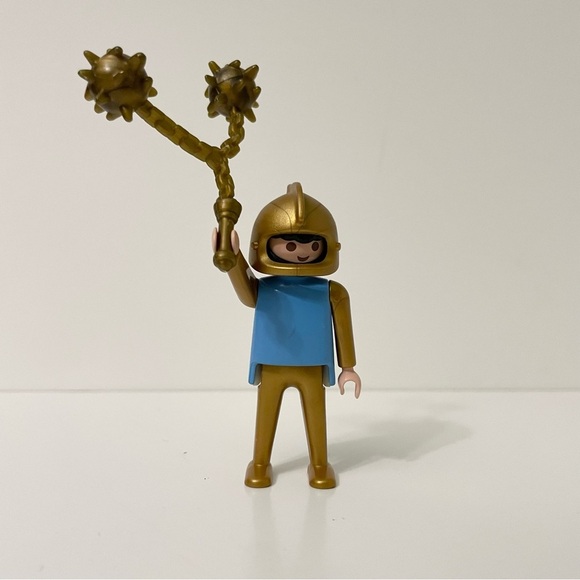 Playmobil Geobra 1974 Vintage Gold Mediaeval Armour Figure - Picture 1 of 11